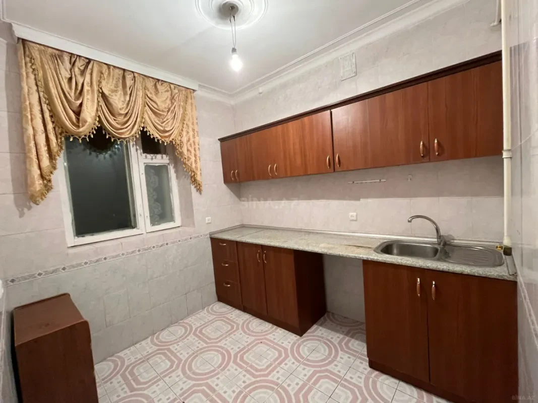Satılır 3 otaqlı mənzil 110 m²