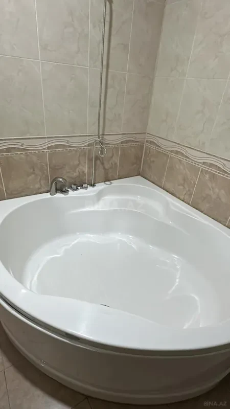 Kirayə verilir 2 otaqlı mənzil 88 m²