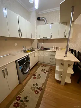 Kirayə verilir 2 otaqlı mənzil 55 m²