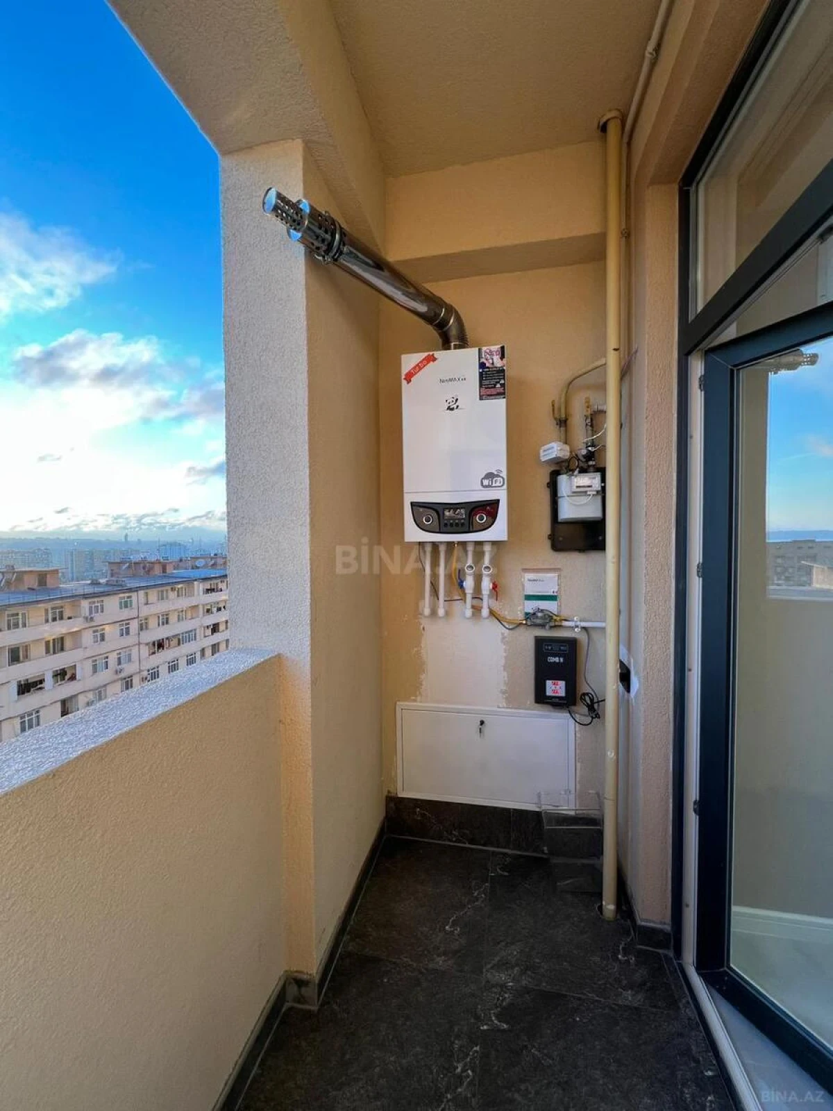 Satılır 3 otaqlı mənzil 105 m²
