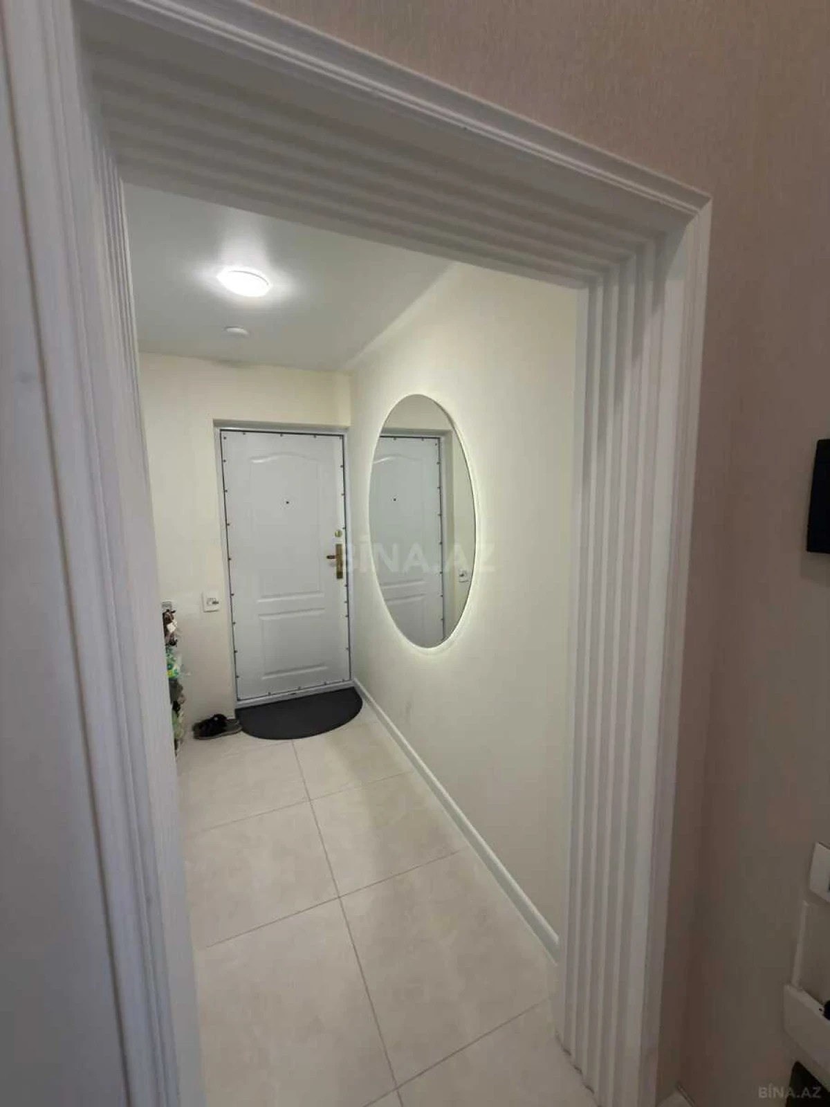 Satılır 2 otaqlı mənzil 82 m²