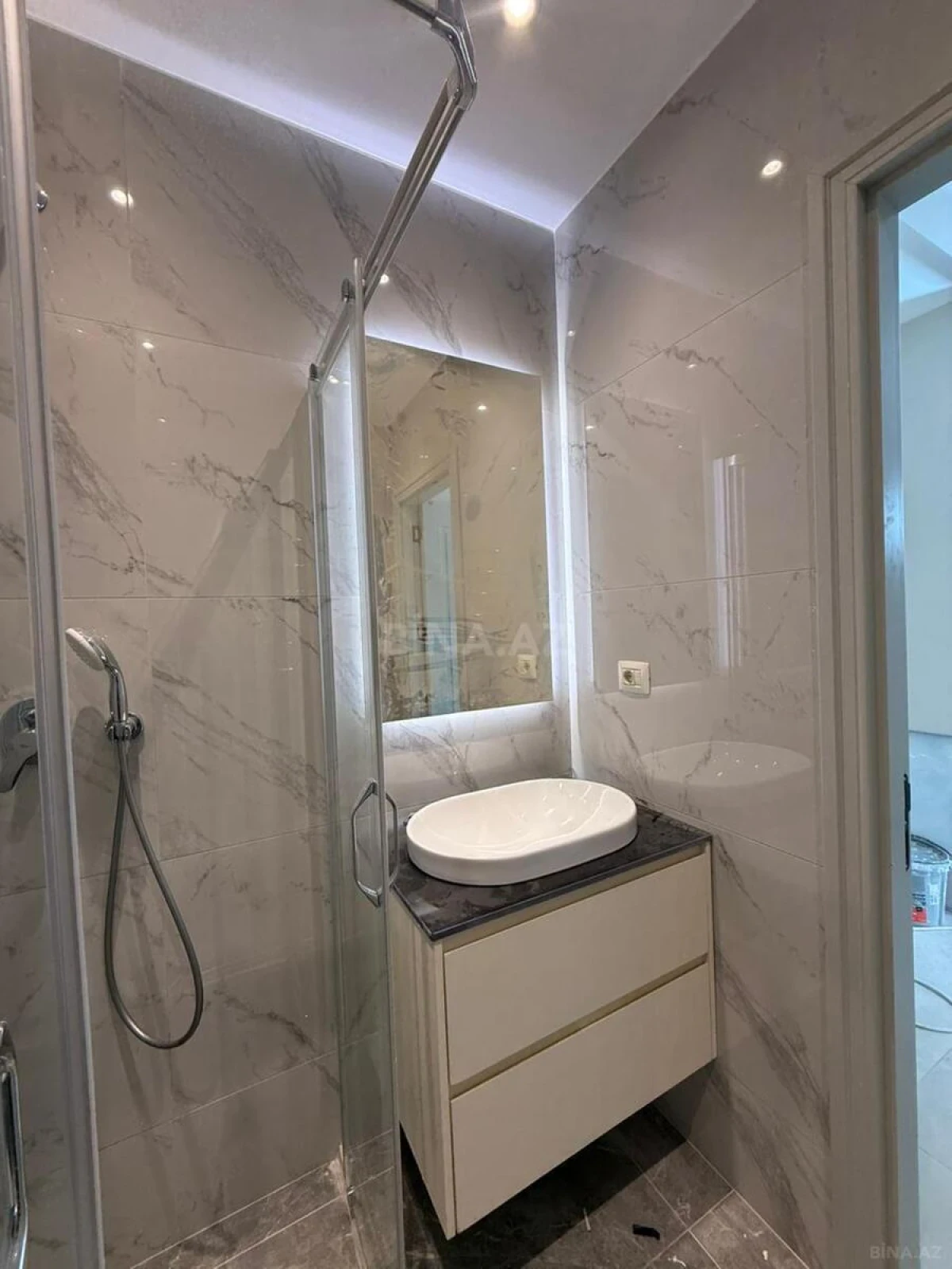 Satılır 3 otaqlı mənzil 69 m²