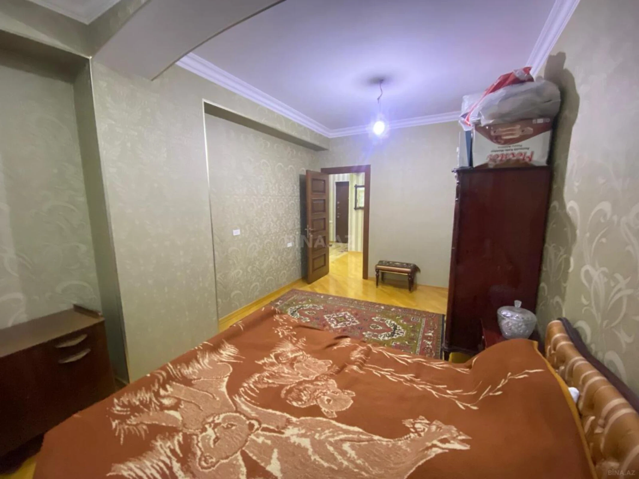 Satılır 2 otaqlı mənzil 81 m²