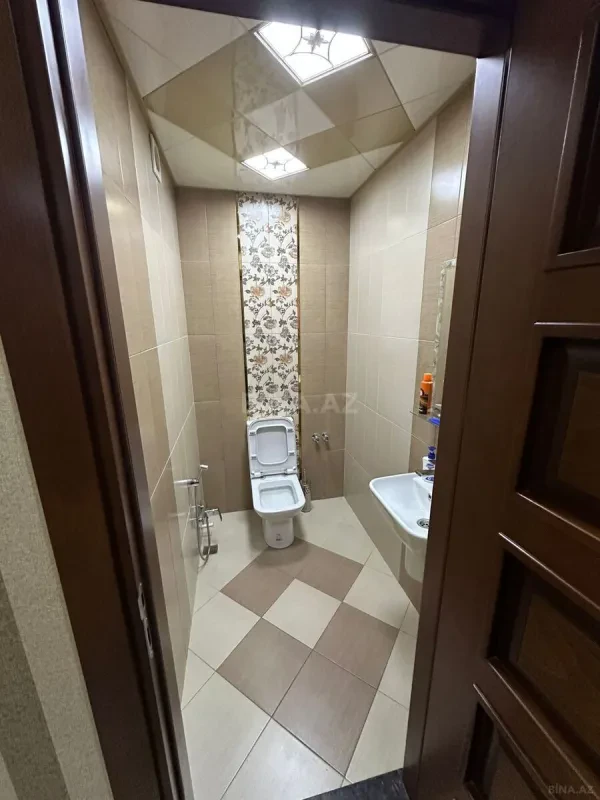 Satılır 2 otaqlı mənzil 81 m²
