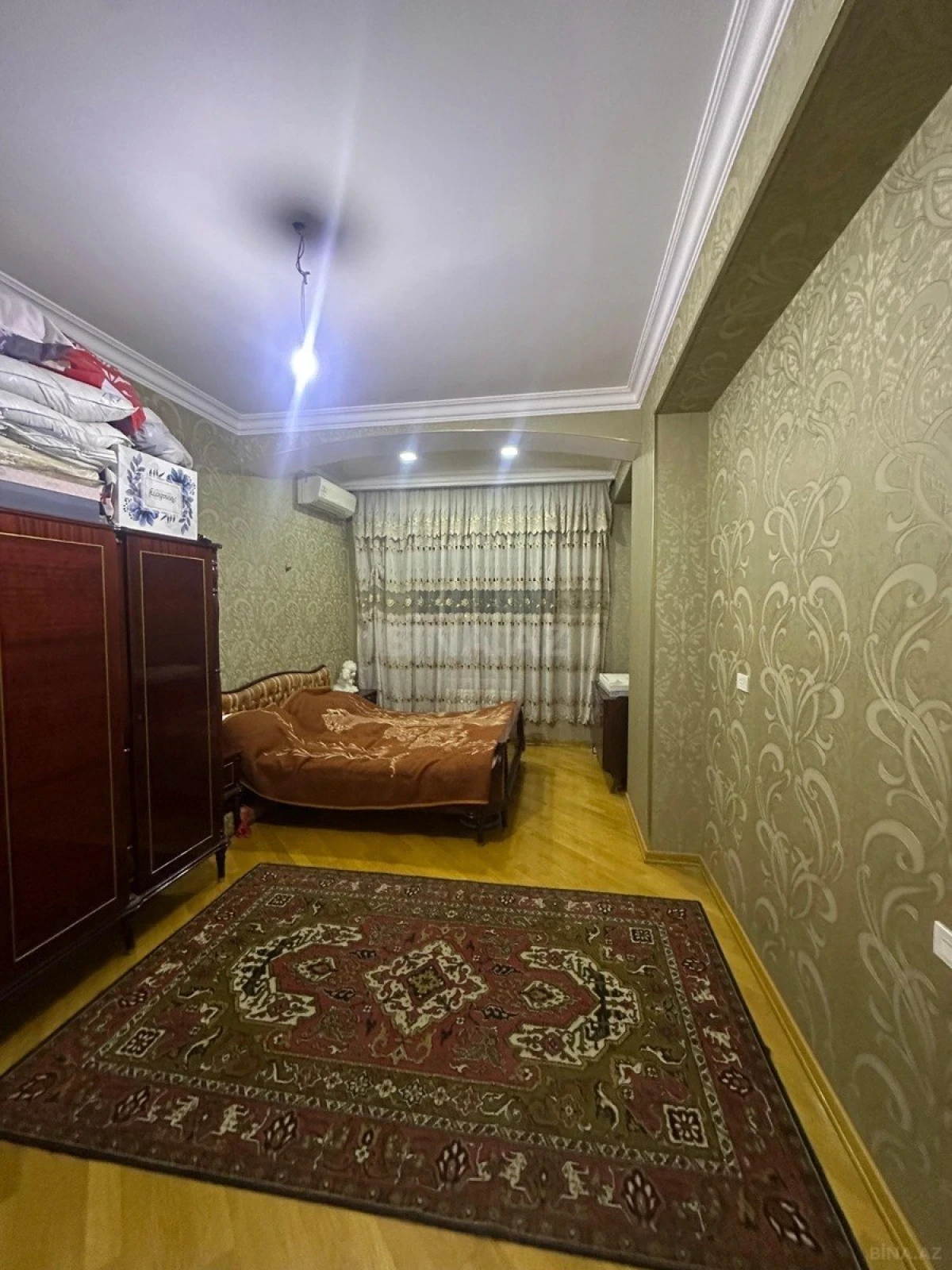Satılır 2 otaqlı mənzil 81 m²