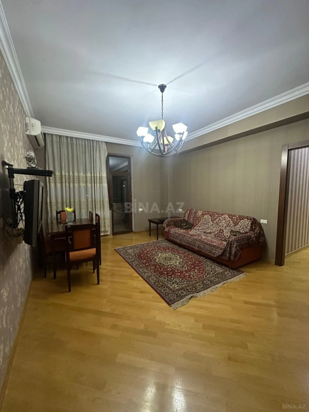 Satılır 2 otaqlı mənzil 81 m²