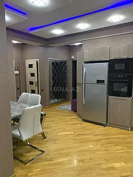 Kirayə verilir 3 otaqlı mənzil 110 m²