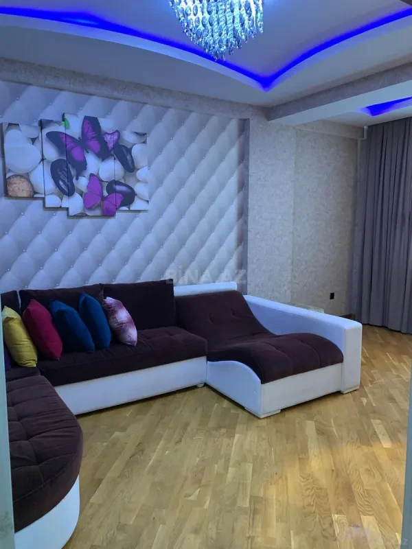 Kirayə verilir 3 otaqlı mənzil 110 m²