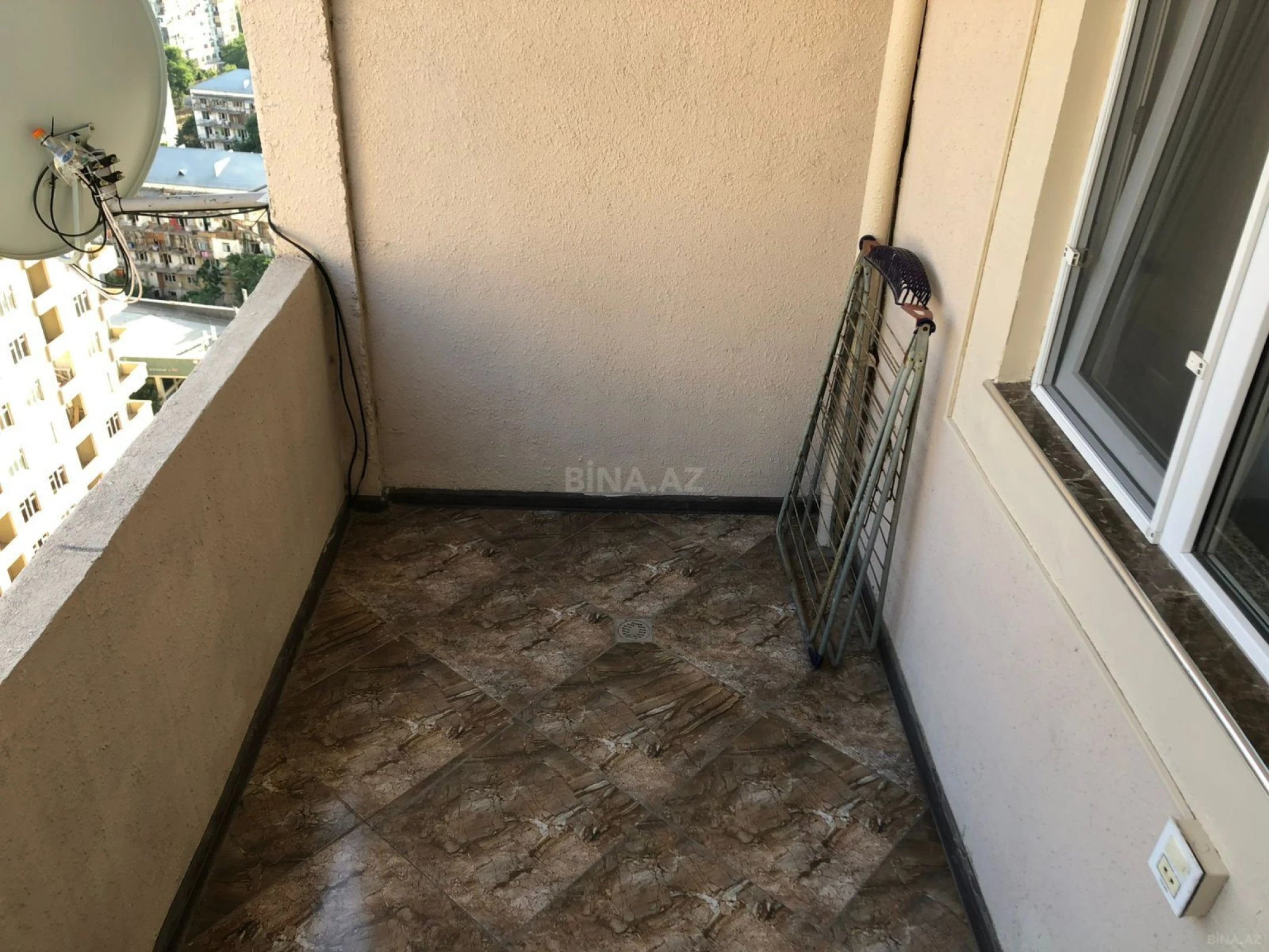 Kirayə verilir 3 otaqlı mənzil 120 m²