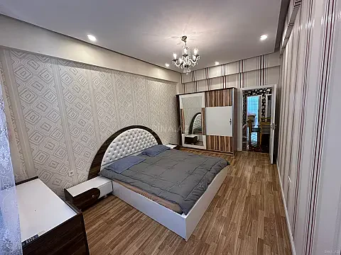 Kirayə verilir 3 otaqlı mənzil 120 m²