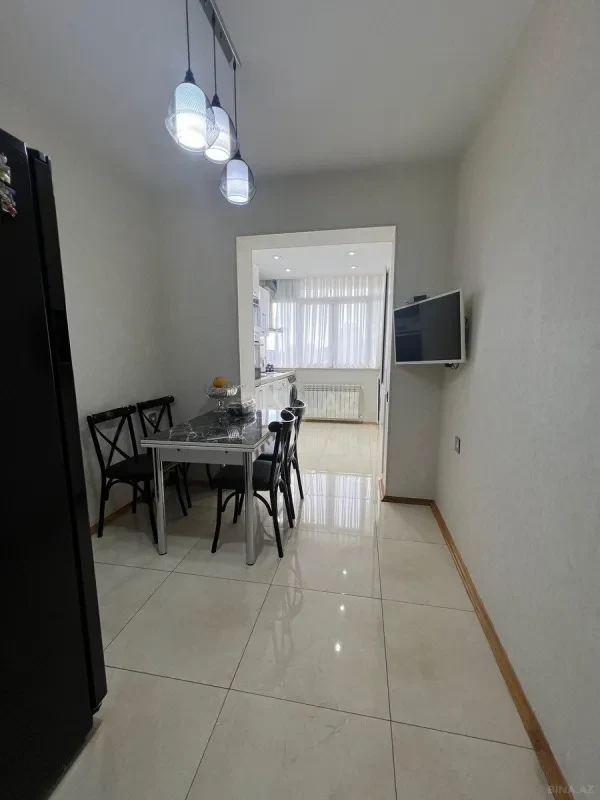 Satılır 2 otaqlı mənzil 67 m²