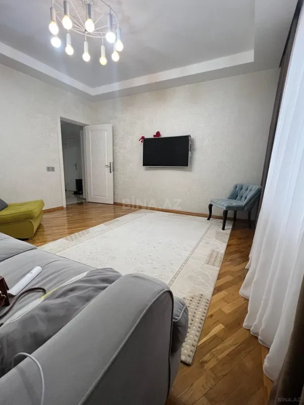 Satılır 2 otaqlı mənzil 67 m²