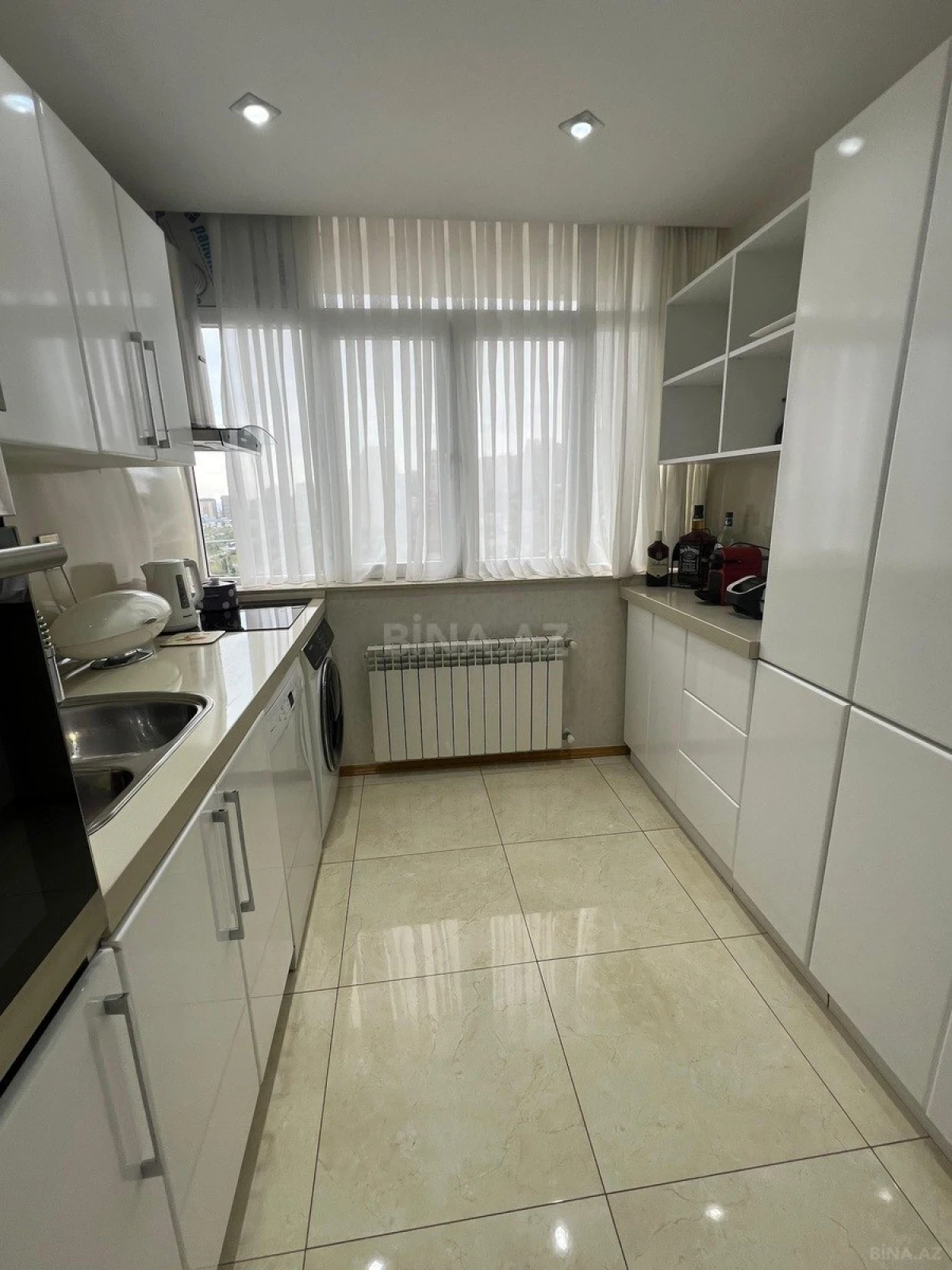 Satılır 2 otaqlı mənzil 67 m²