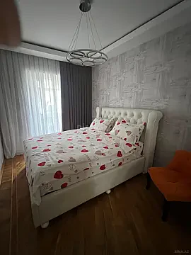 Satılır 2 otaqlı mənzil 67 m²