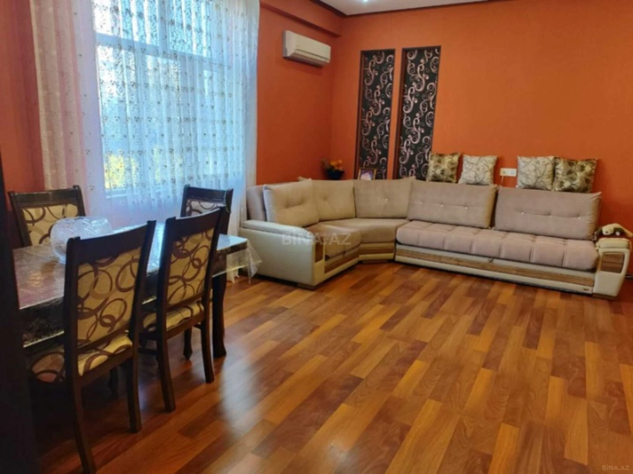 Satılır 2 otaqlı mənzil 75 m²