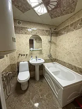 Kirayə verilir 2 otaqlı mənzil 60 m²