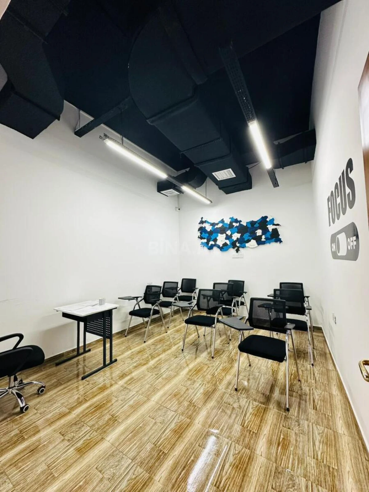 Kirayə verilir 7 otaqlı ofis 320 m²