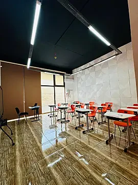 Kirayə verilir 7 otaqlı ofis 320 m²