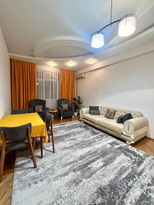 Kirayə verilir 2 otaqlı mənzil 65 m²