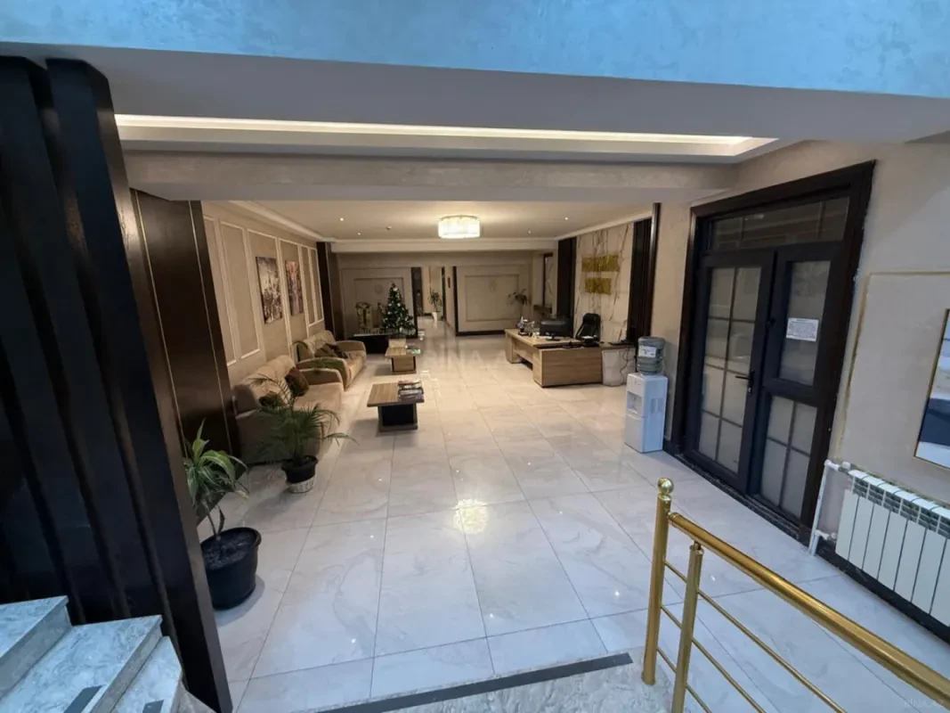 Satılır 3 otaqlı mənzil 168 m²