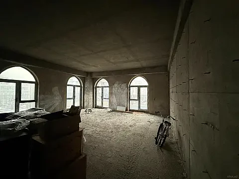 Satılır 3 otaqlı mənzil 168 m²