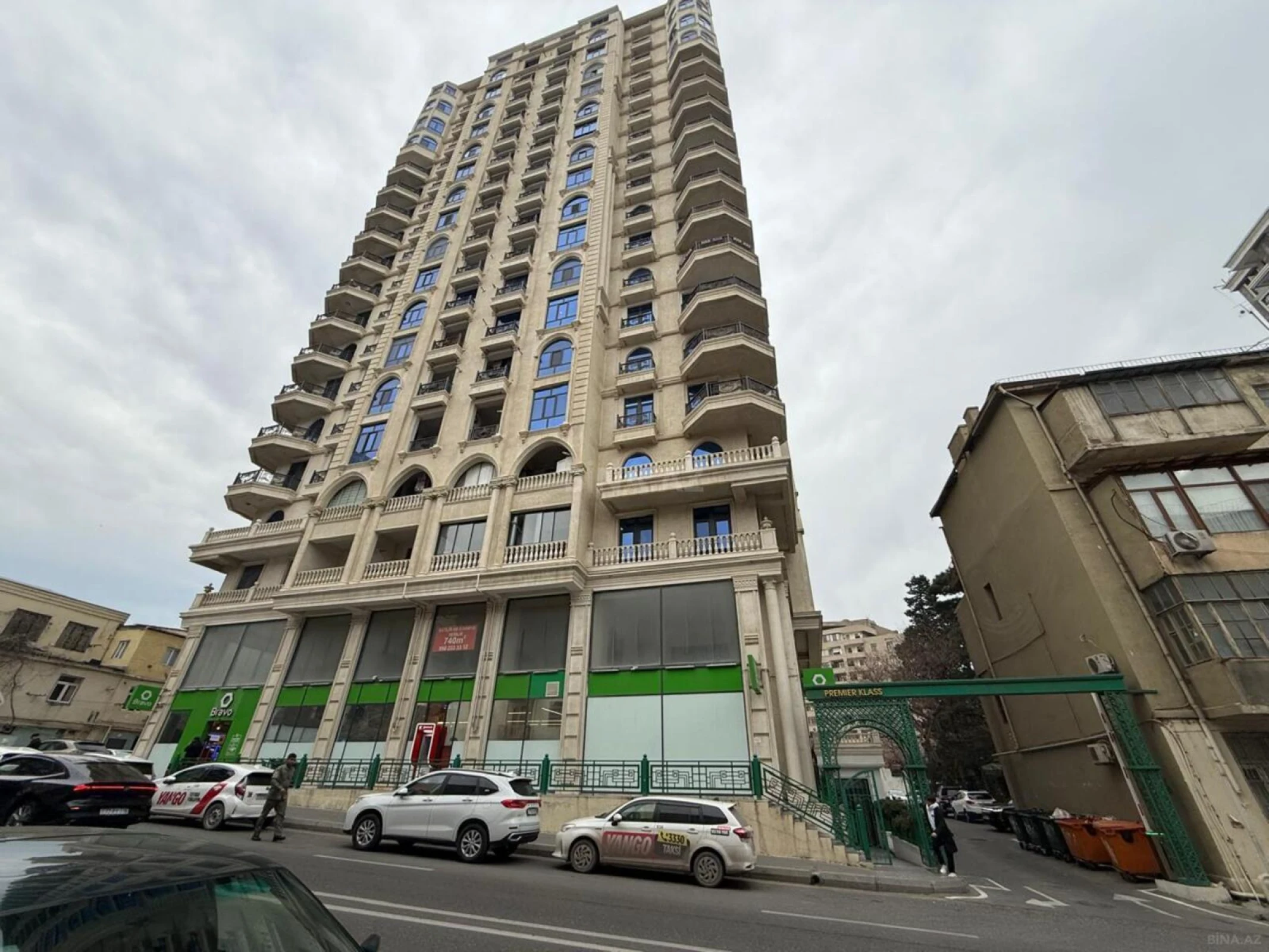 Satılır 3 otaqlı mənzil 168 m²