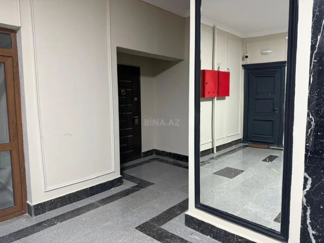 Satılır 3 otaqlı mənzil 168 m²