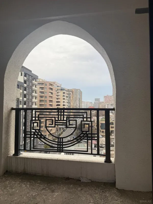 Satılır 3 otaqlı mənzil 168 m²