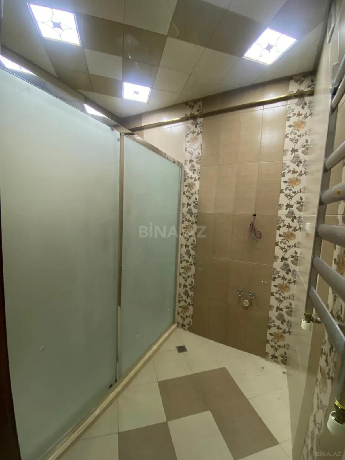 Satılır 2 otaqlı mənzil 82.5 m²