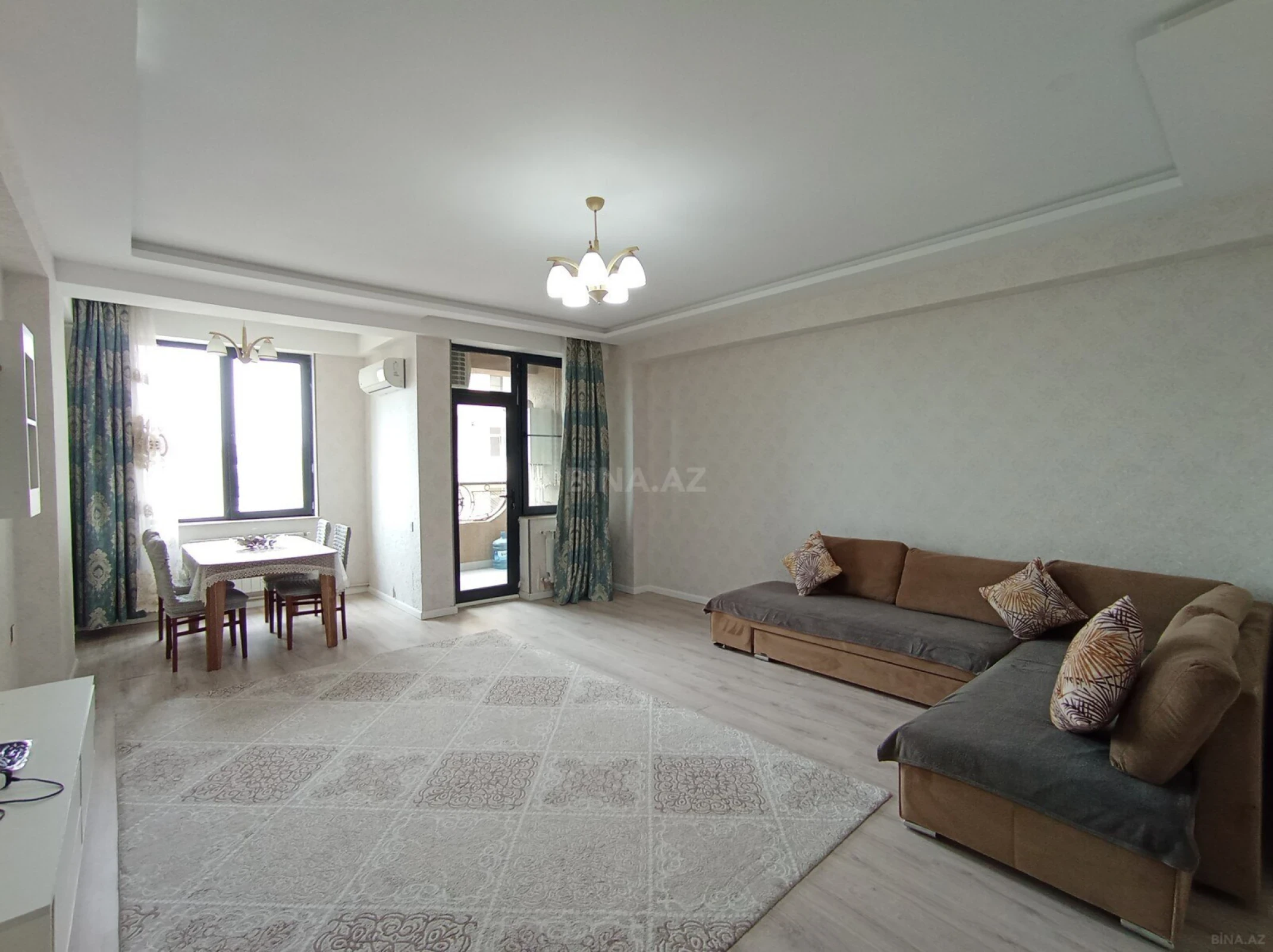 Kirayə verilir 2 otaqlı mənzil 70 m²
