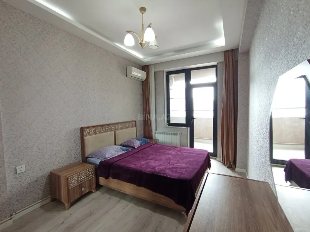Kirayə verilir 2 otaqlı mənzil 70 m²