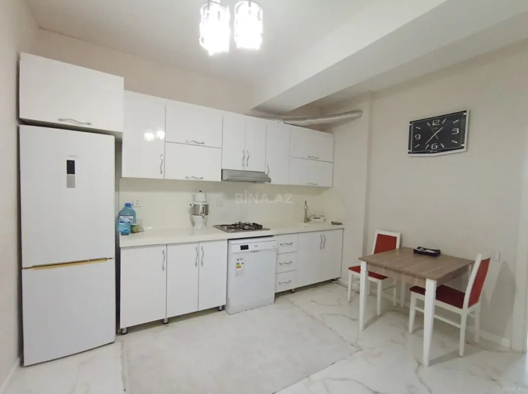 Kirayə verilir 2 otaqlı mənzil 70 m²