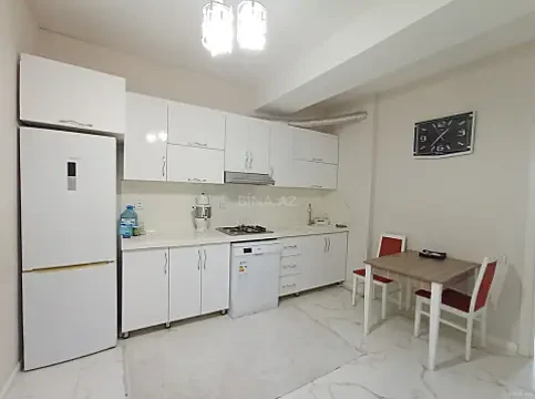 Kirayə verilir 2 otaqlı mənzil 70 m²