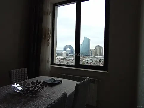 Kirayə verilir 2 otaqlı mənzil 70 m²