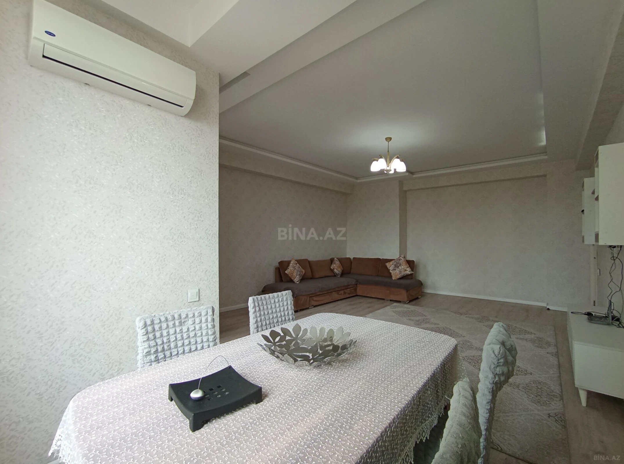 Kirayə verilir 2 otaqlı mənzil 70 m²