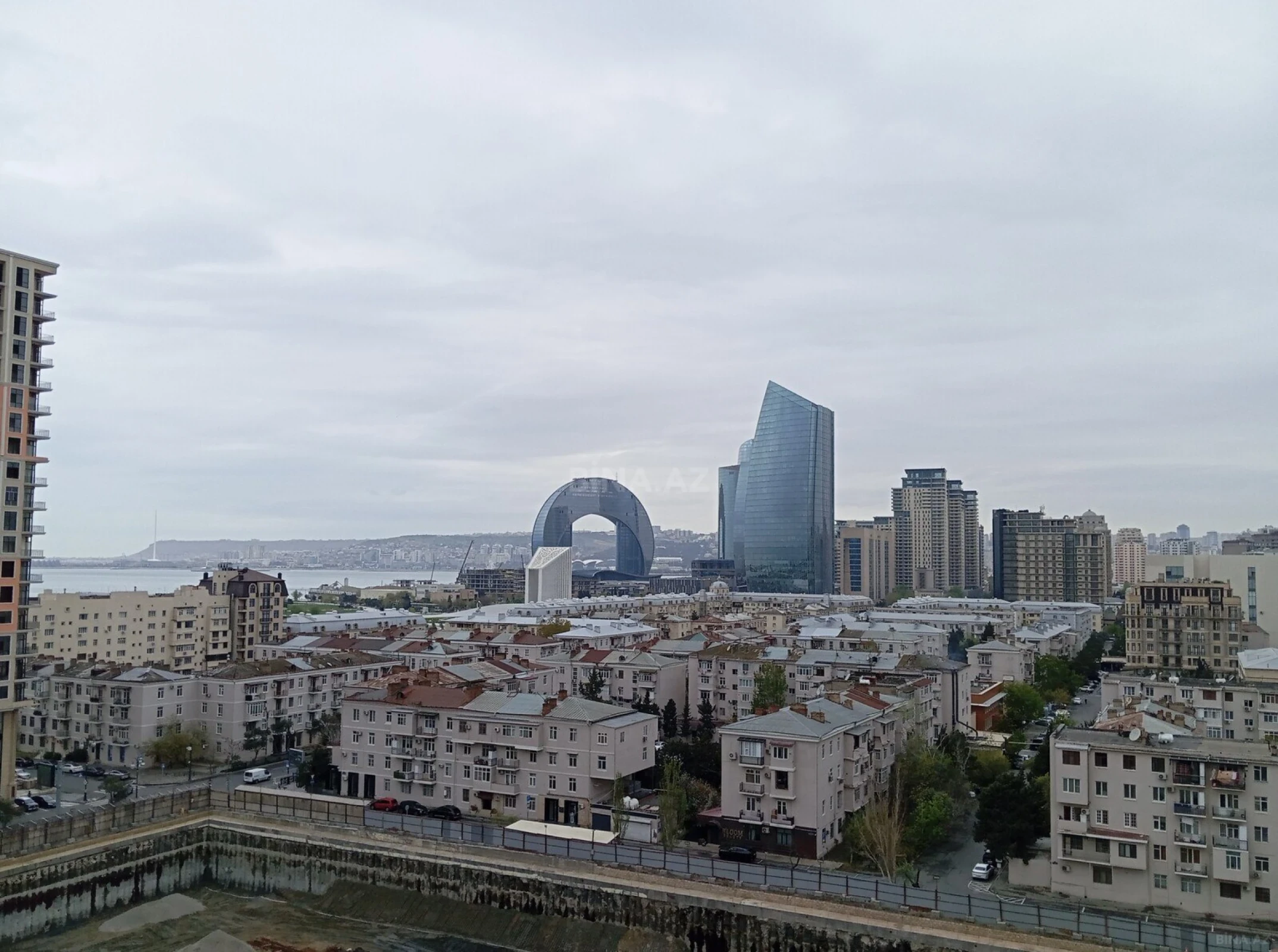 Kirayə verilir 2 otaqlı mənzil 70 m²