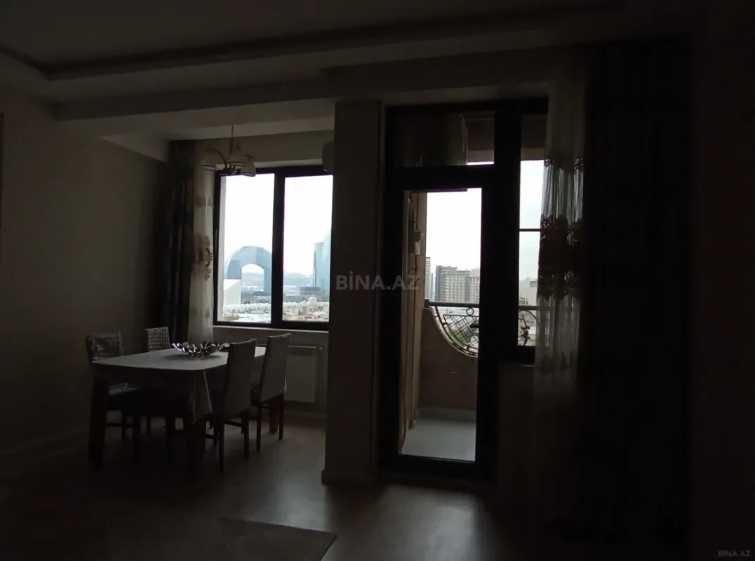 Kirayə verilir 2 otaqlı mənzil 70 m²