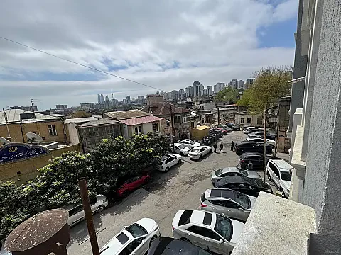 Satılır 1 otaqlı mənzil 54 m²