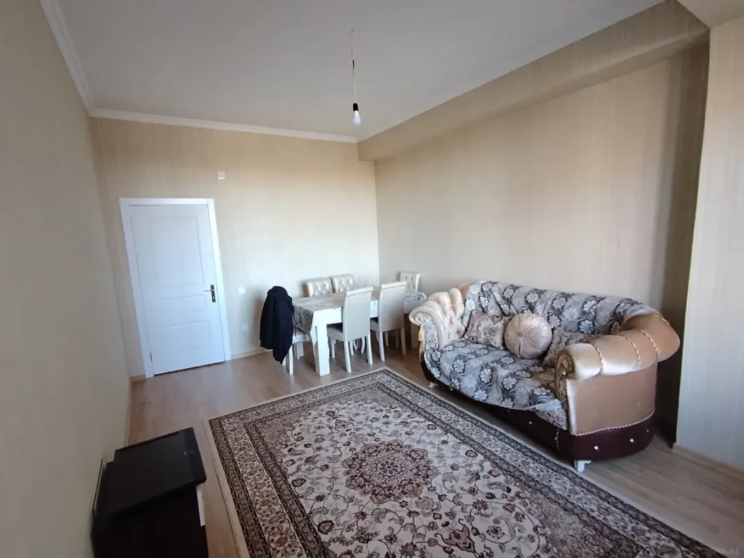 Satılır 4 otaqlı mənzil 100 m²