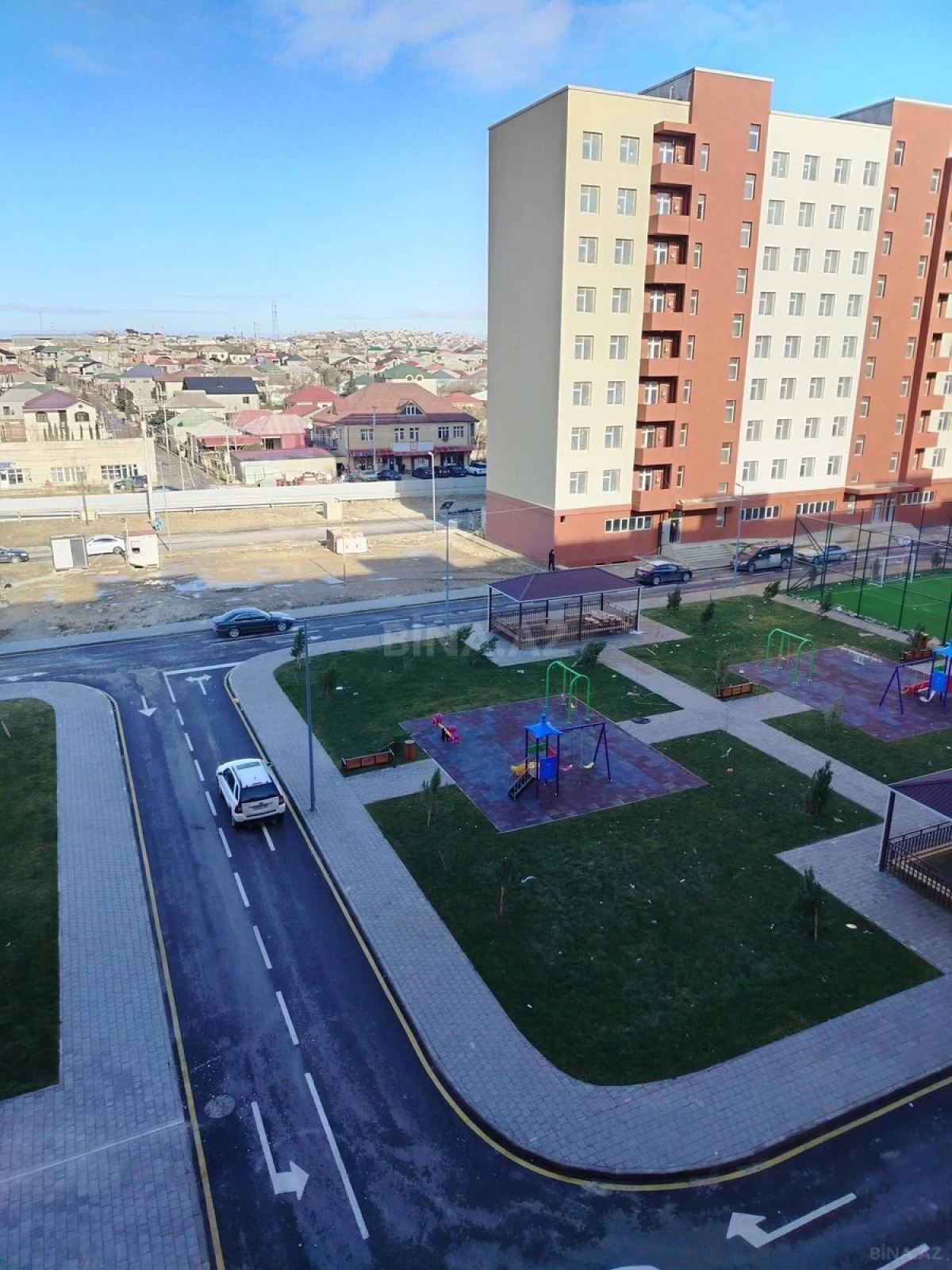 Satılır 4 otaqlı mənzil 100 m²