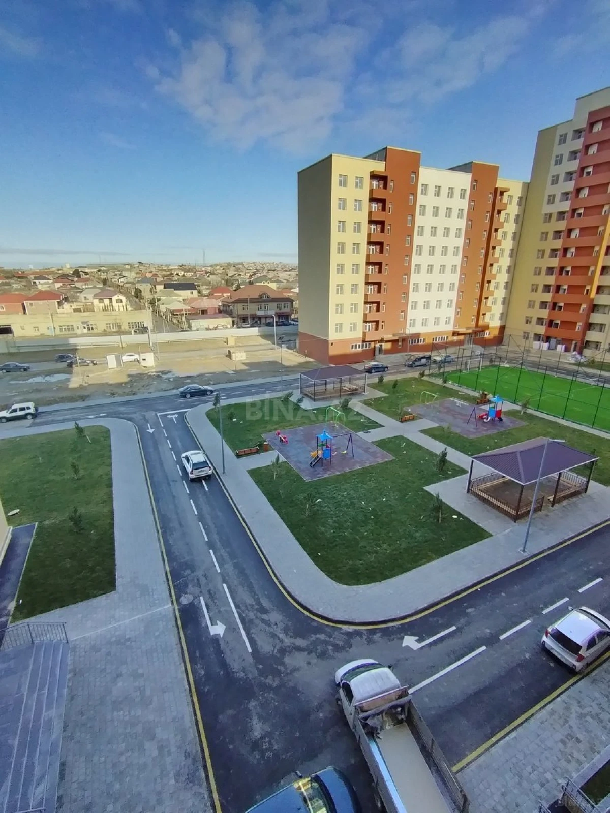 Satılır 4 otaqlı mənzil 100 m²