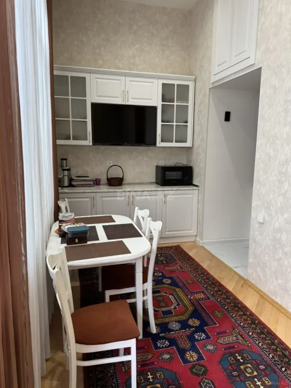 Satılır 2 otaqlı mənzil 80 m²