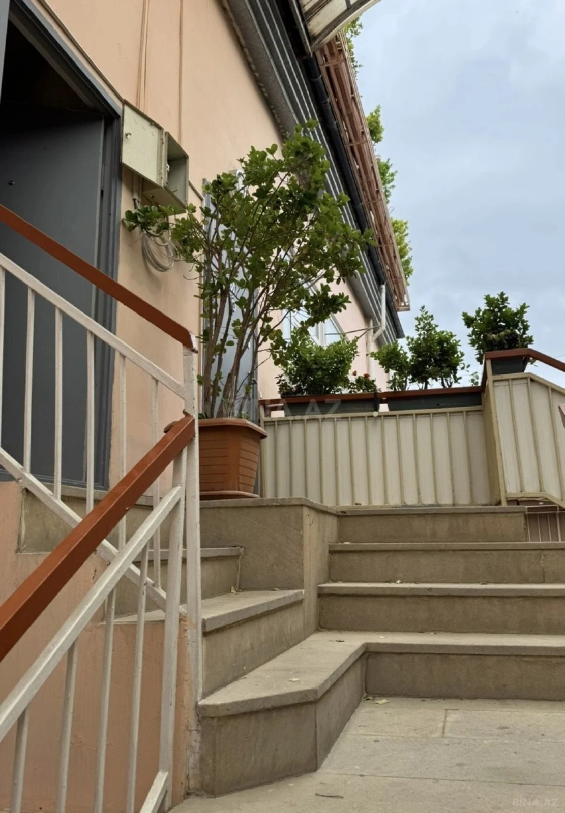 Satılır 2 otaqlı mənzil 80 m²