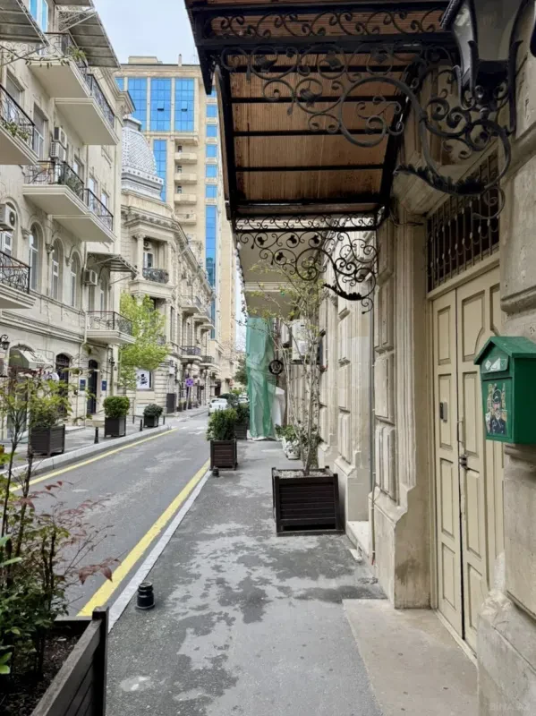 Satılır 2 otaqlı mənzil 80 m²