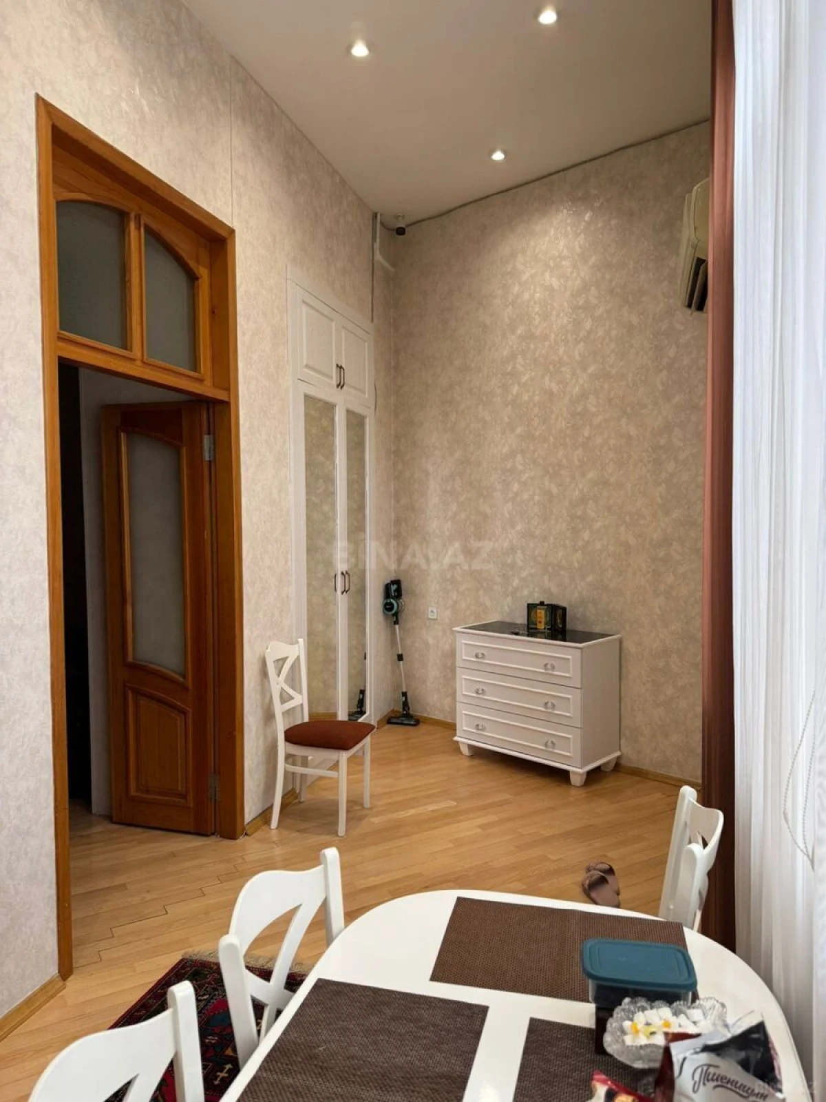 Satılır 2 otaqlı mənzil 80 m²