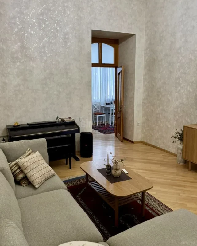 Satılır 2 otaqlı mənzil 80 m²