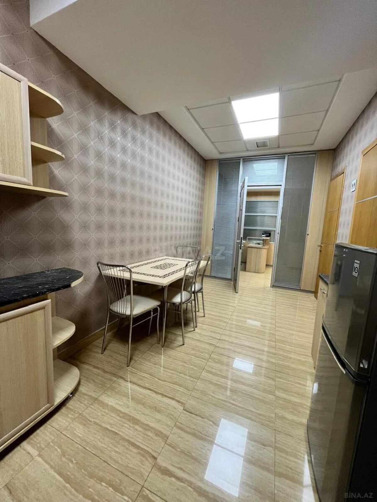 Kirayə verilir 6 otaqlı ofis 160 m²