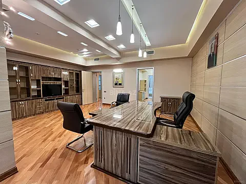 Kirayə verilir 6 otaqlı ofis 160 m²