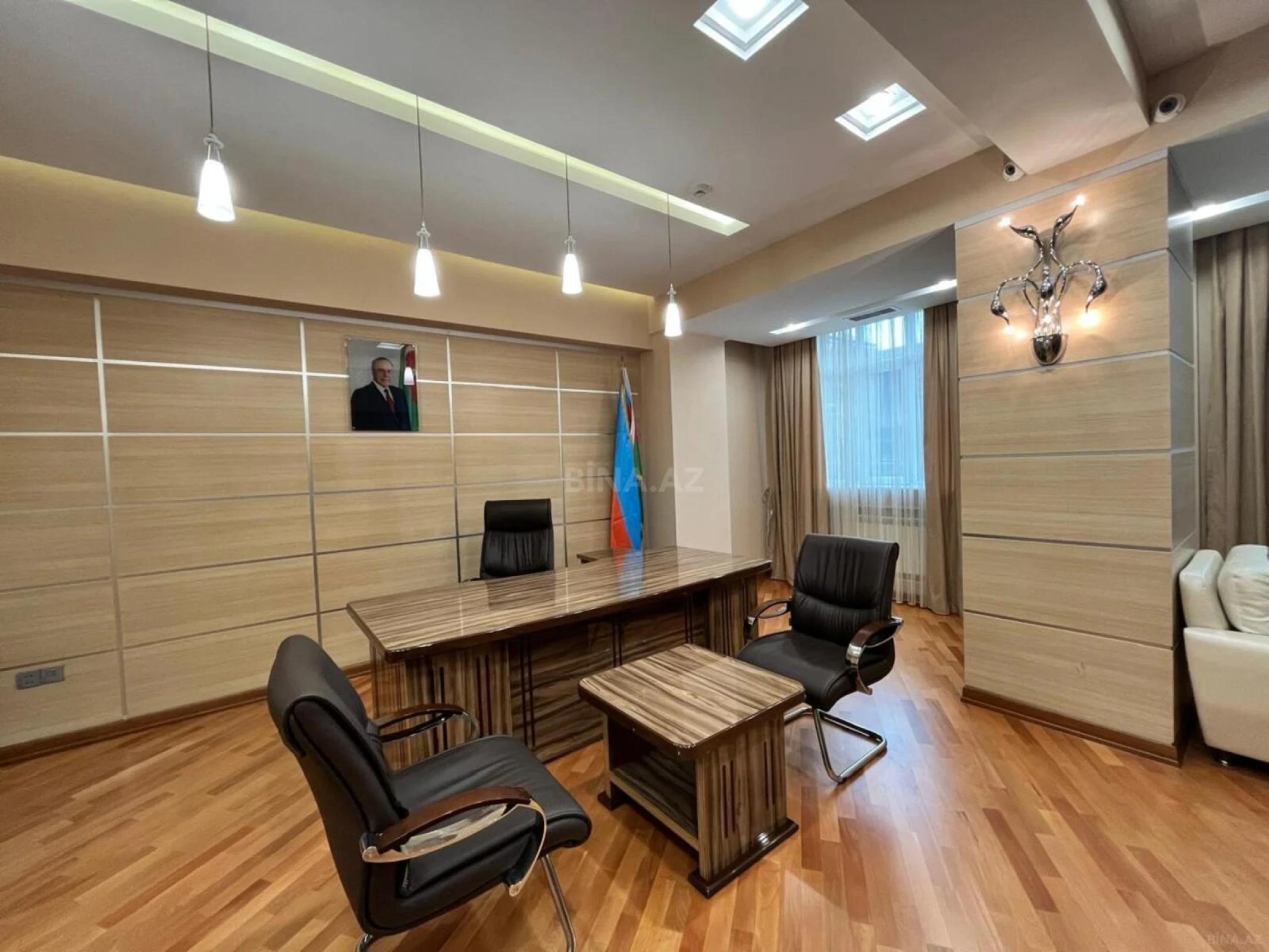Kirayə verilir 6 otaqlı ofis 160 m²