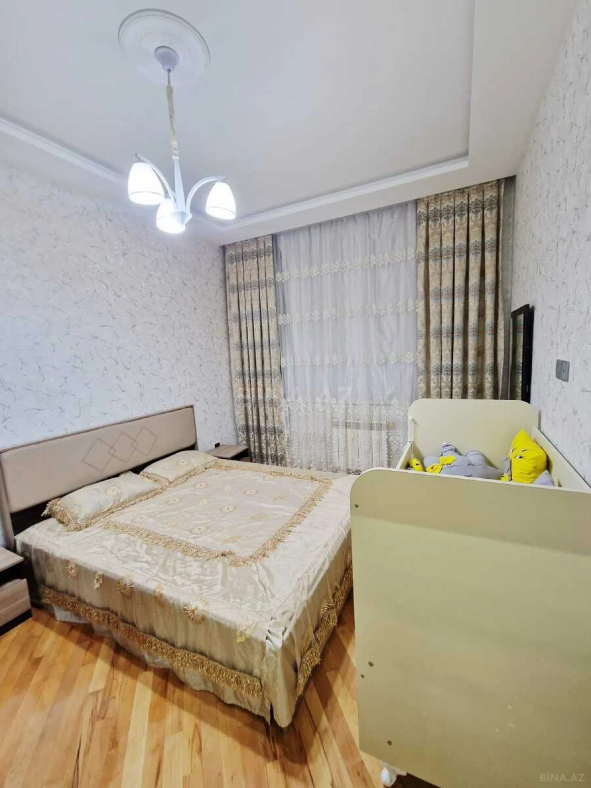Satılır 2 otaqlı mənzil 64 m²